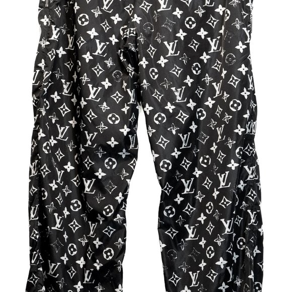 Louis Vuitton Stencil-Effect Monogram Joggers | Size US8, FR38 - Picture 11 of 16